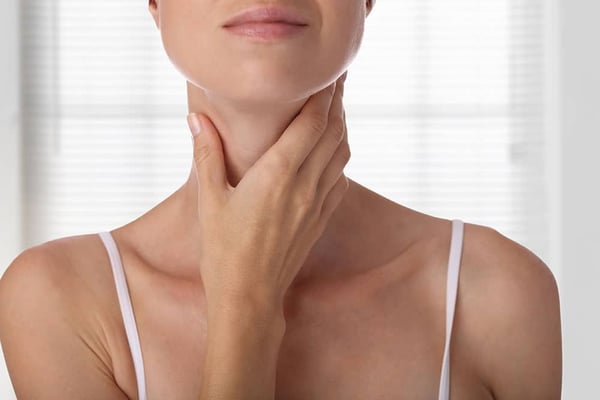 how to treat low thyroid function naturally